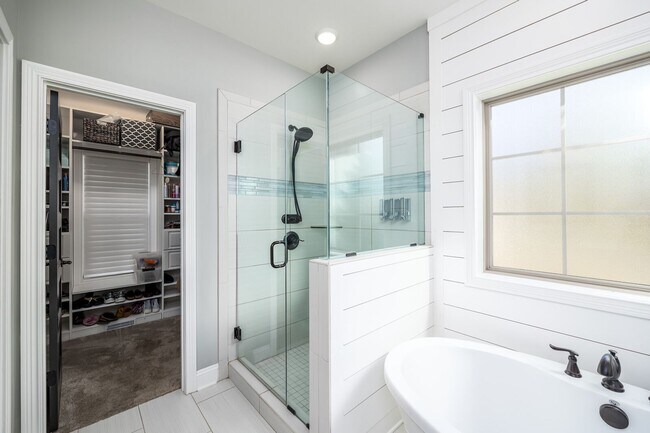 Foto del edificio - Absolutely Stunning Home in Copperstone Su...