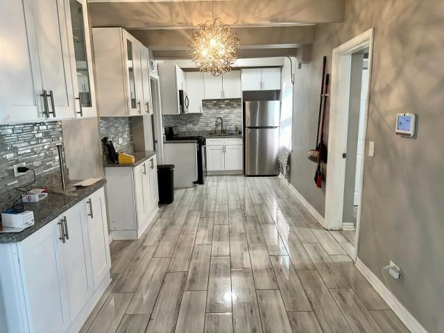 Foto del edificio - 3 bedroom in Chicago IL 60619