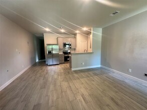 Building Photo - 104 Turner Dr