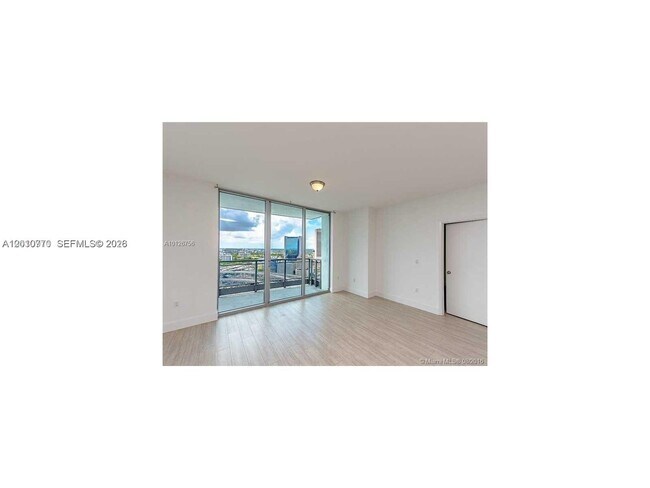Foto del edificio - 90 SW 3rd St