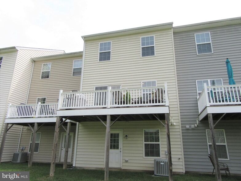 Foto del edificio - 524 Jacobsen Drive