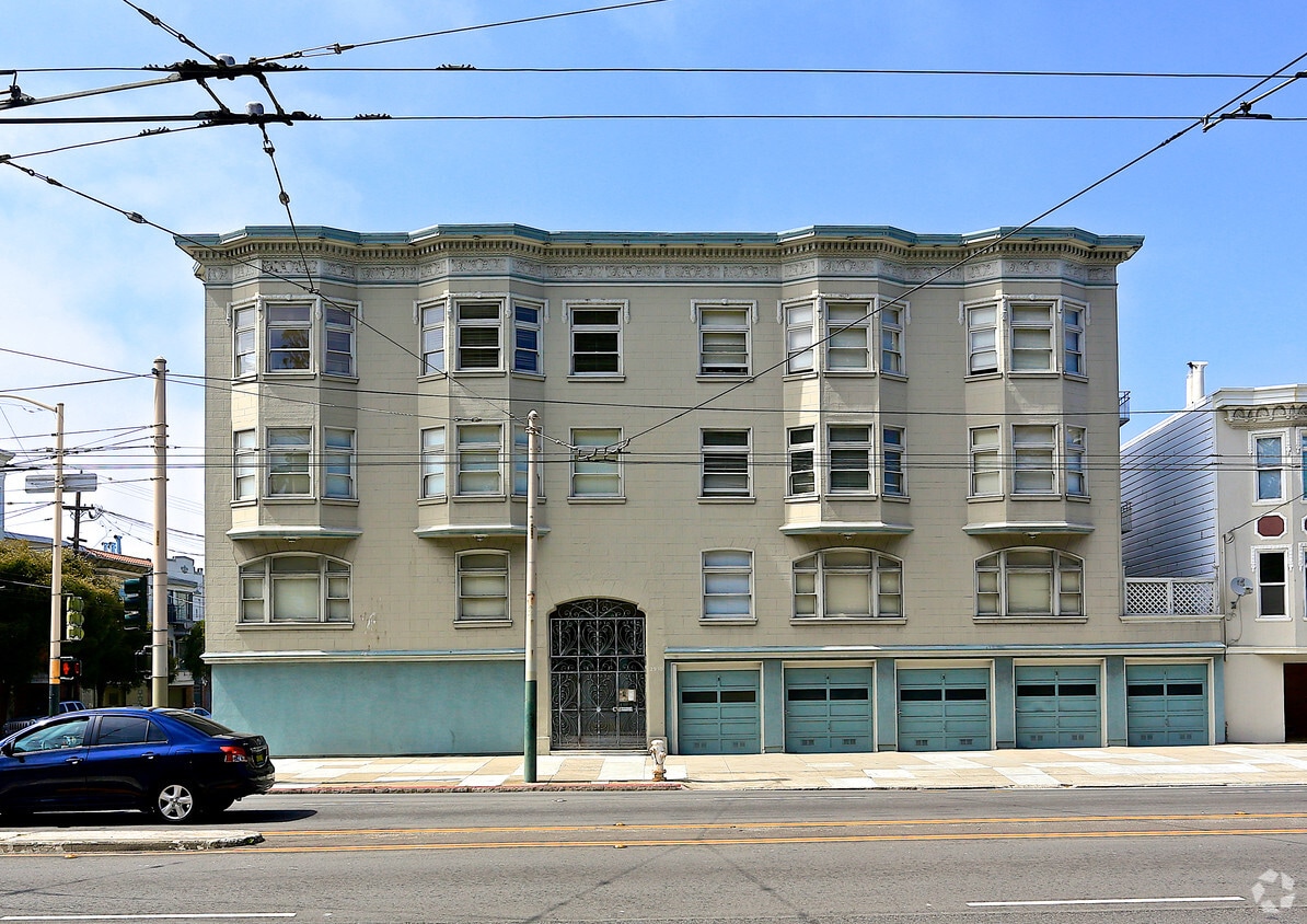 Building Photo - 2950 Fulton St