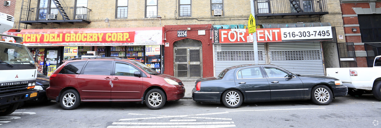 street level - 2334 Washington Ave