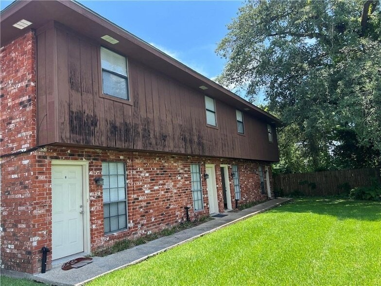 Primary Photo - 820 Early St