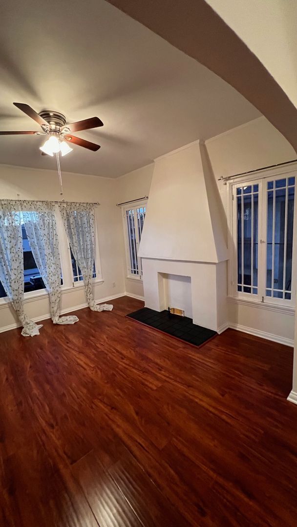 Building Photo - 1166 N Raymond Ave