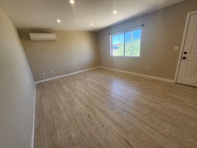 Foto del edificio - **COMING SOON** 2 Bedroom 2 Bath House near Downtown