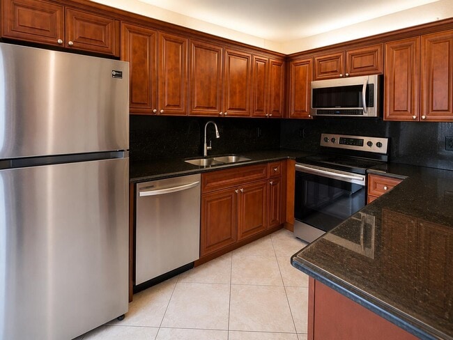 Building Photo - 168 Lake Arbor Dr
