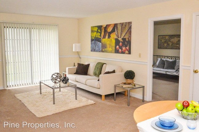 Foto del edificio - 1-72 Maplewood Ln