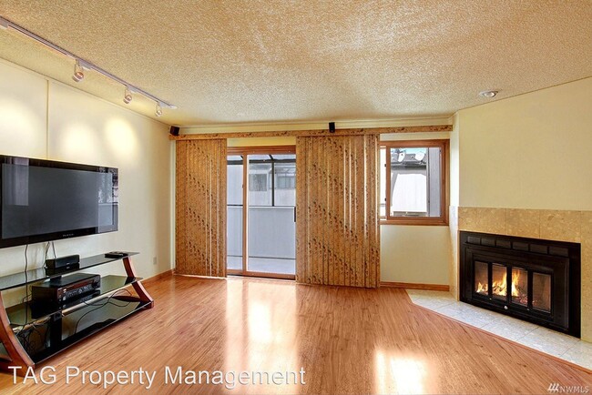 Foto del edificio - 2 br, 1.5 bath House - 1017 156th Ave NE #A12