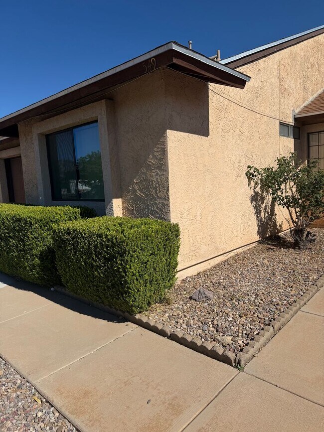 Building Photo - Updated 2 Bedroom 2 Bath with Office Near Fort Huachuca
