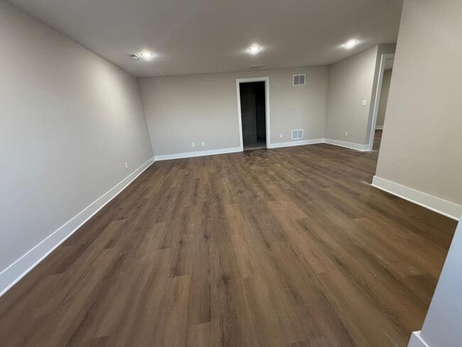 Foto del edificio - 9418 N Chris