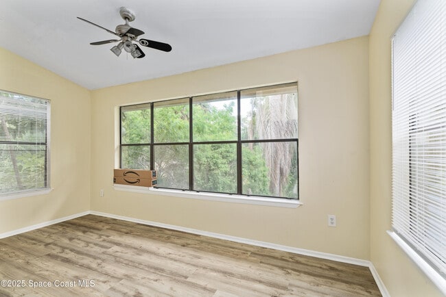 Building Photo - 225 S Tropical Trail