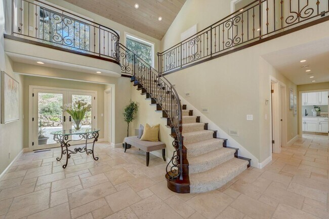 Foto del edificio - 15965 Shannon Rd