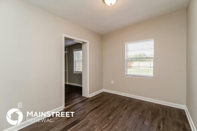 Foto del edificio - 2141 Ridge Dr