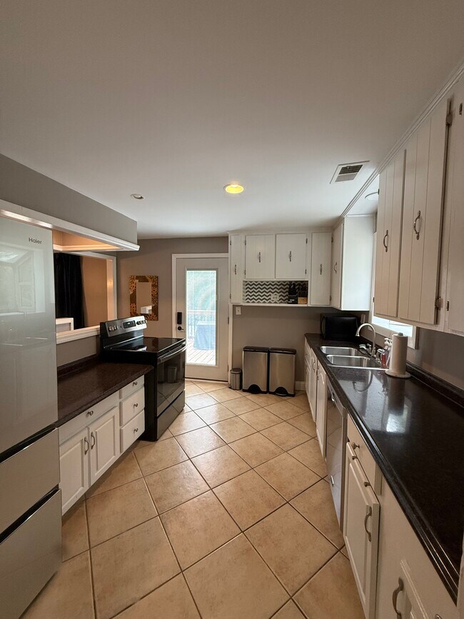 Cocina - 3315 Dumas Dr