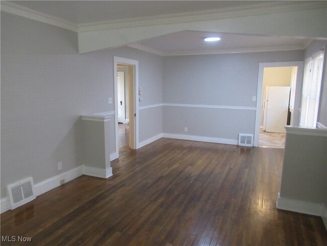 Building Photo - 3636 W 122nd St