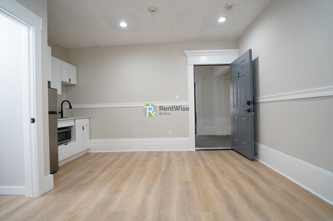 Foto del edificio - 142 Dorchester St
