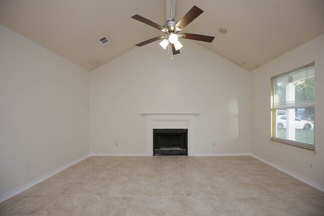 Foto del edificio - 6972 Weatherwood Dr