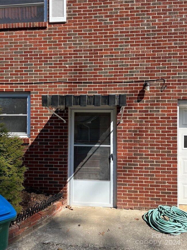 Foto del edificio - 67 Monte Vis Ter