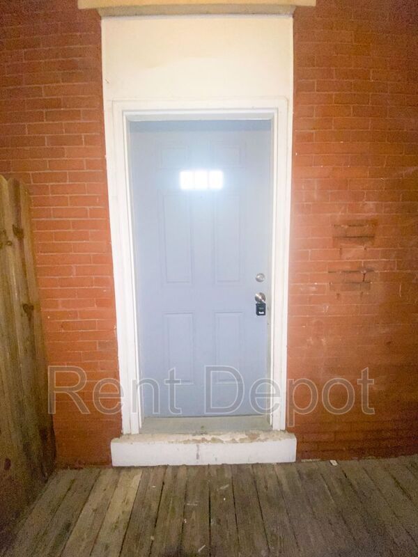 Foto del edificio - 816-818 W Iowa St