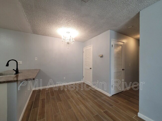Building Photo - 3939 Madison Ave