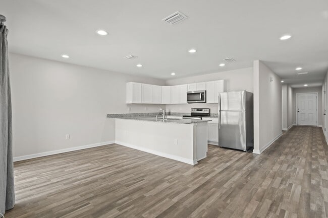 Foto del edificio - Beautiful 4/2 home with NEW fenced yard