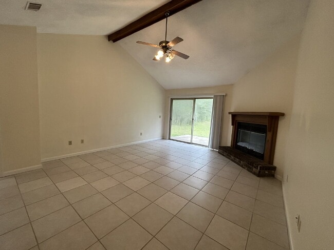 Building Photo - House for Rent