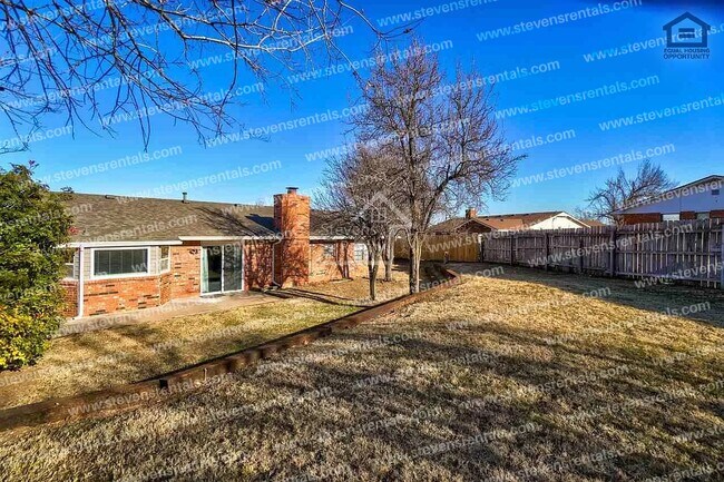 Foto del edificio - 2704 NW 75th St
