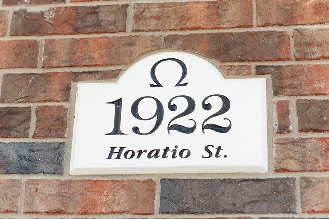 Foto del edificio - 4 br, 3 bath House - 1922 Horatio St.