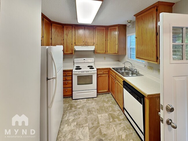 Building Photo - 8332 Woodford Bridge Dr