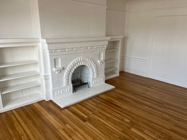 Foto del edificio - Spacious top floor flat in bustling Crocke...