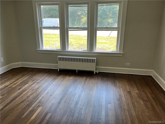 Building Photo - 598 NY-303