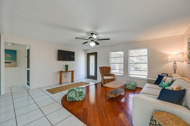 Building Photo - 4261 Pearl Harbor Dr