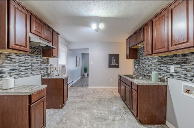 Foto del edificio - 3699 Skylark Dr