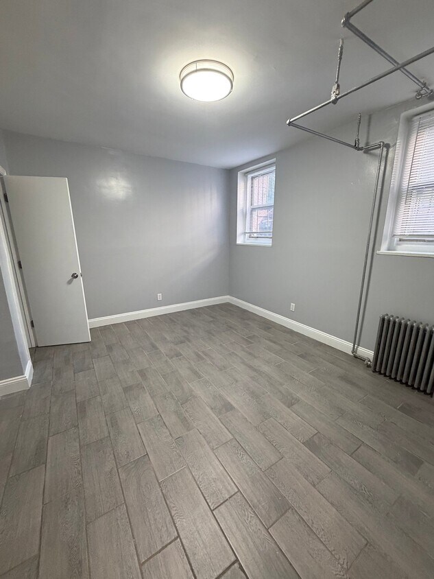 Foto del edificio - 68 Elmwood Ave