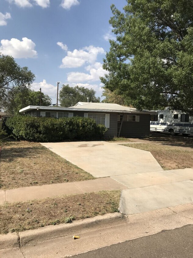 Primary Photo - Pre Leasing for Fall 2026!!