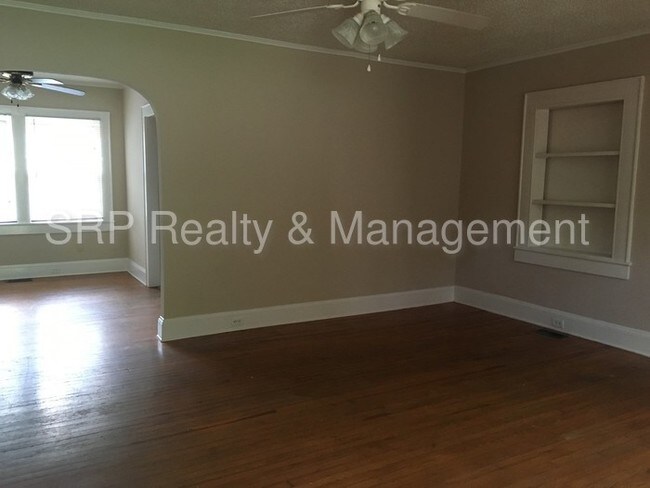 Building Photo - 1731 Armstrong Park Dr