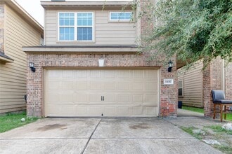 Building Photo - 11017 Panther Ct