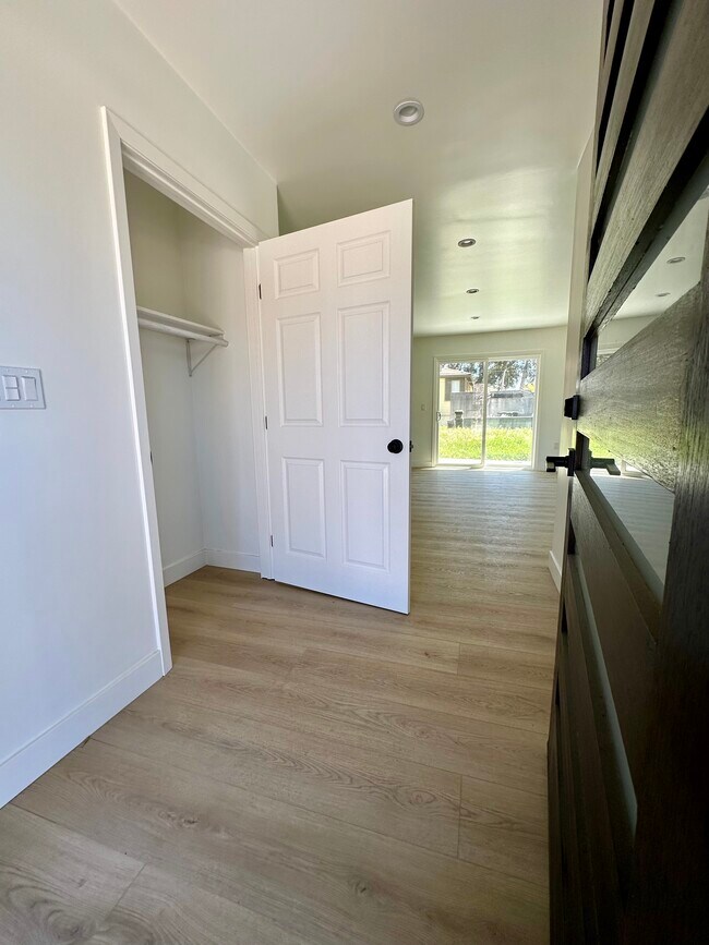 Foto del edificio - 1116 Lincoln Ave