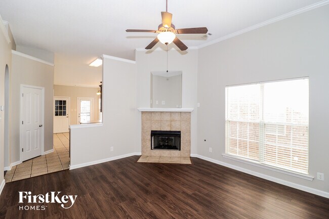 Building Photo - 6870 Manslick Rd