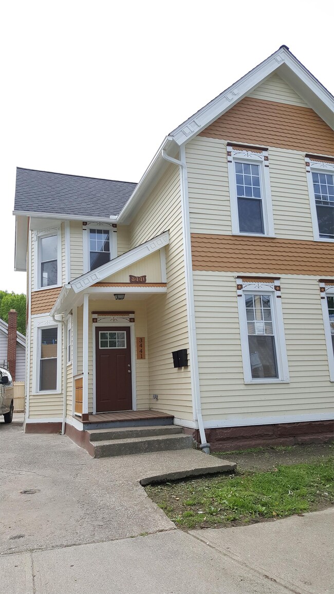 Building Photo - 3441 Seymour Ave