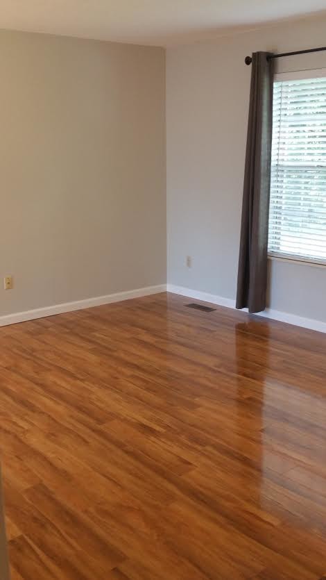 Building Photo - 10009 Hempshire Dr
