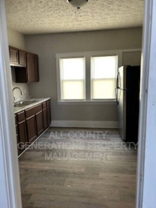 Foto del edificio - 3736 E 153rd St
