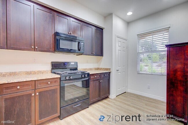 Foto del edificio - 3 br, 2.5 bath House - 7014 Logsdon Dr, Co...