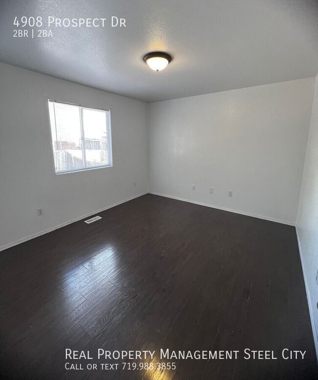 Building Photo - 4908 Prospect Dr