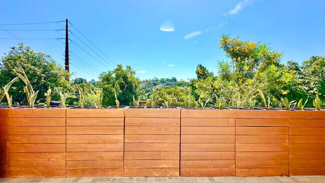 Building Photo - Beautiful Brand New Custom Construction JA...