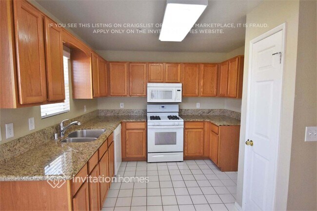 Building Photo - 7400 Nye Dr