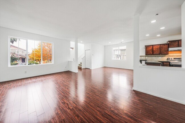 Foto del edificio - Be Among the First to Live in Starlight at...