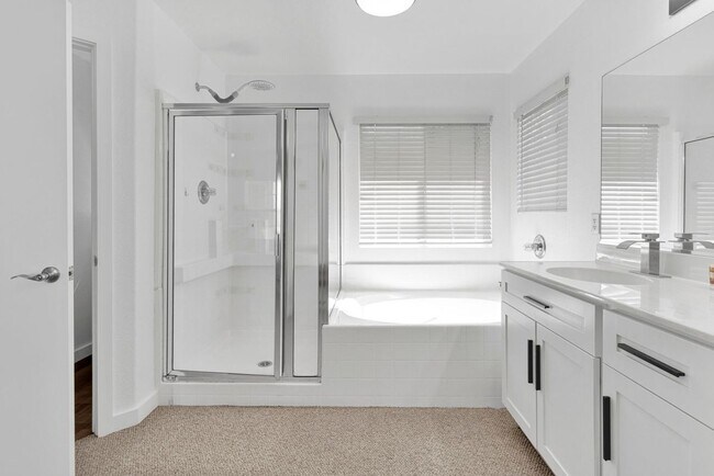 Building Photo - 13249 Sundance Cir