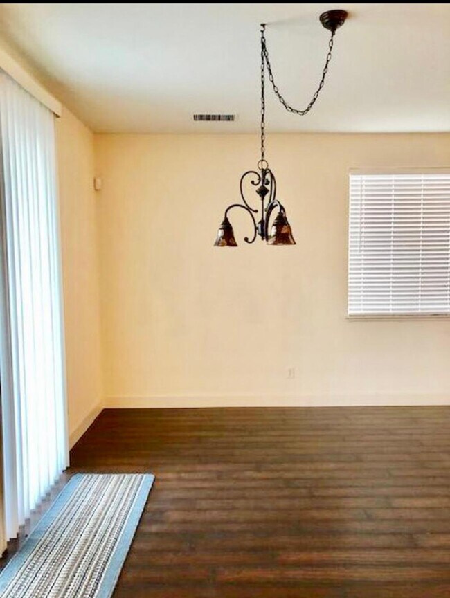 Foto del edificio - 11725 Cervino Dr